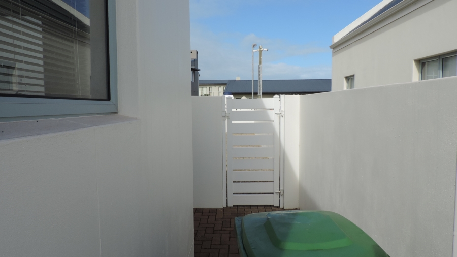 3 Bedroom Property for Sale in Blue Lagoon Western Cape